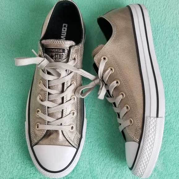 Converse - Picture 2 of 5